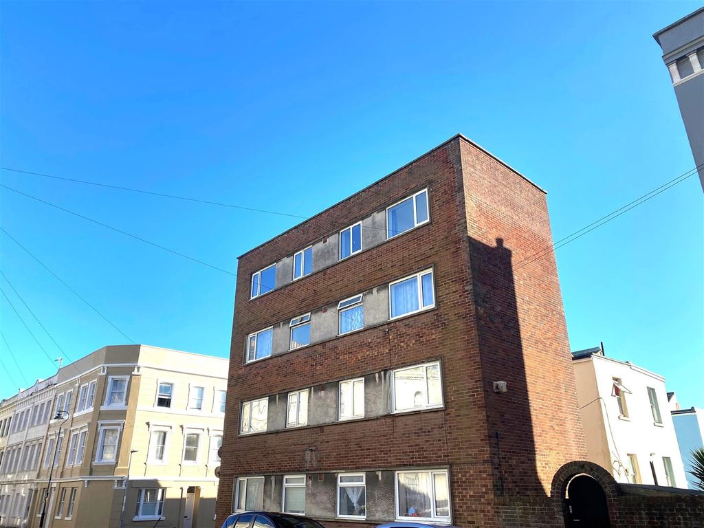 Property photo 1 of 11 Dwsfcrvgrt.Jpg