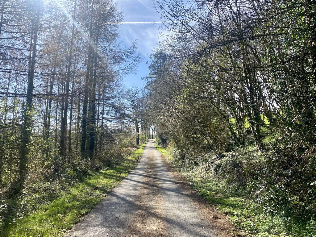 Property photo 2 of 16 Picture No. 20