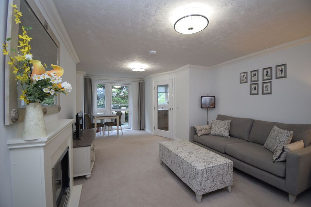 Property photo 2 of 14