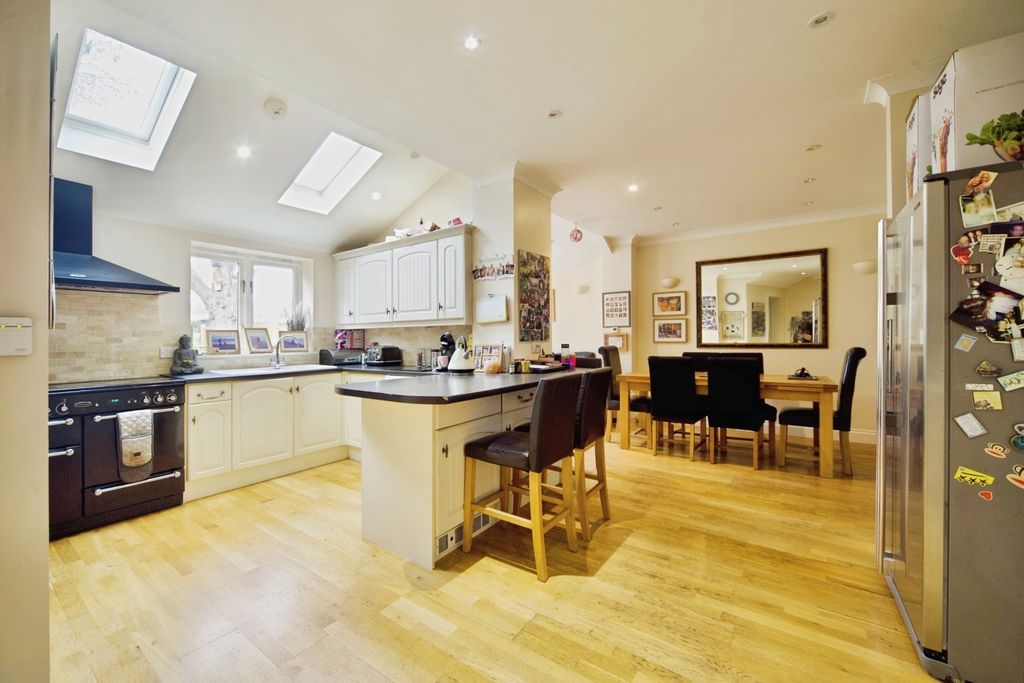 Property photo 2 of 25 Pbox-Img.Jpg