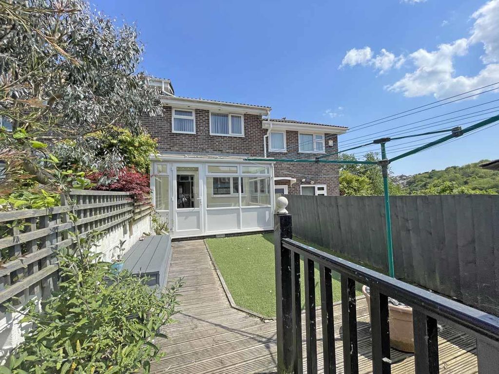Property photo 2 of 12 Rigdale Close 71 - Rear.Jpg