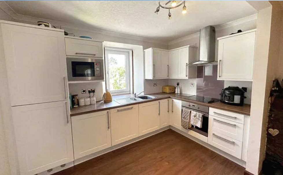 Property photo 3 of 19
