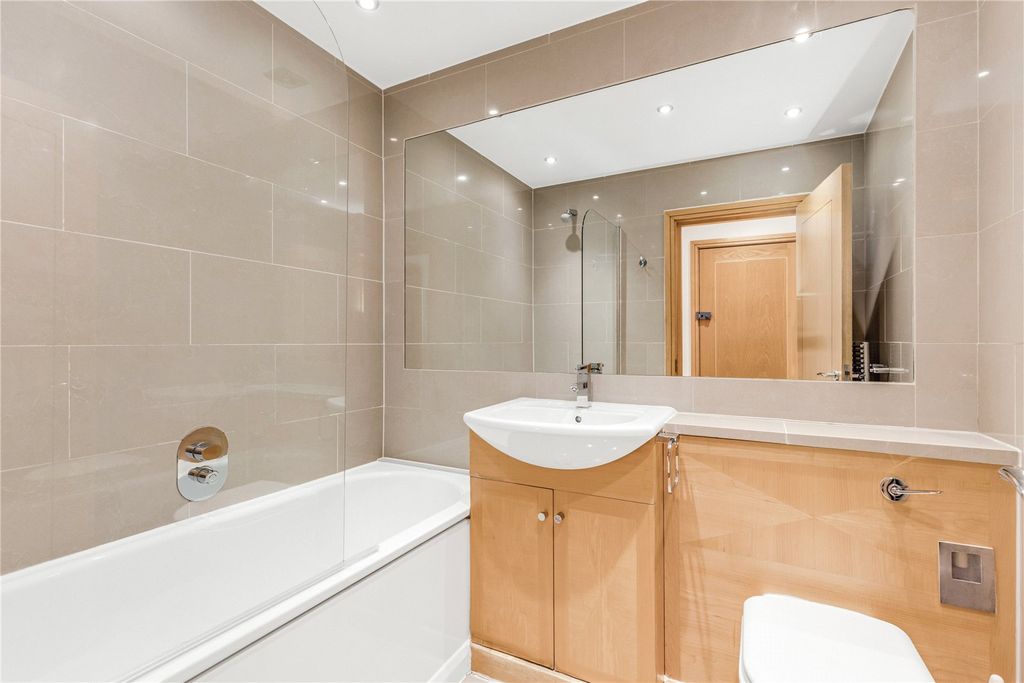 Property photo 3 of 10 Picture No. 22