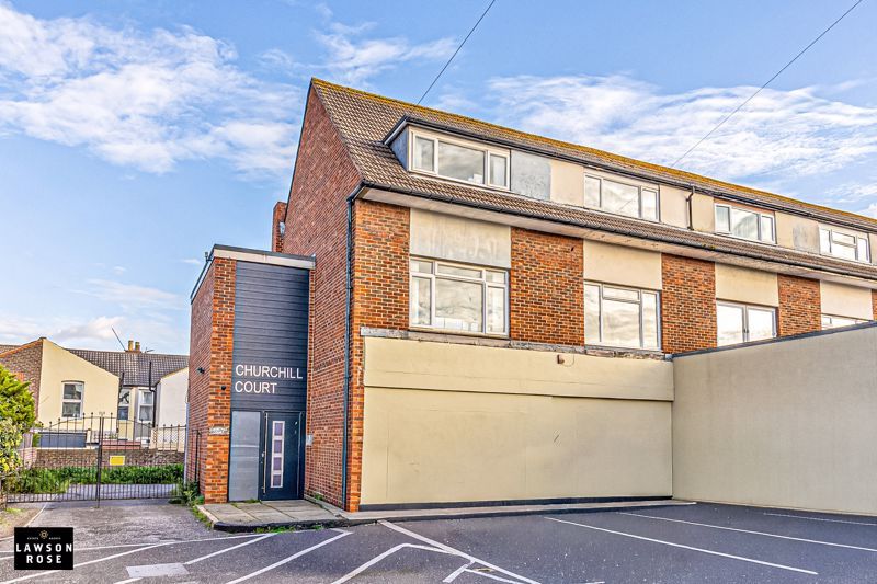 Property photo 1 of 22 .