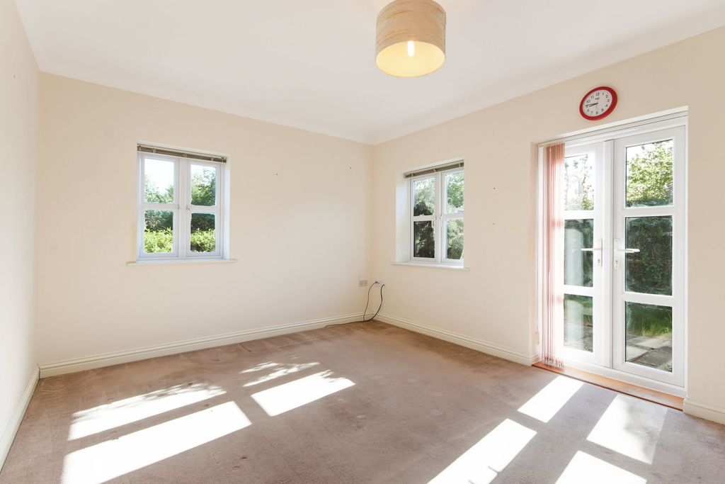 Additional image 4 of 2 bed semi-detached bungalow for saleBrickfield Farm Close, Longfield DA3