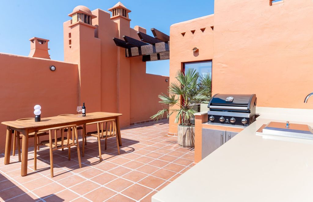 Property photo 1 of 30