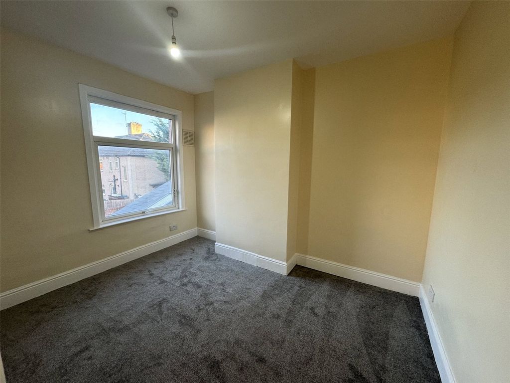 Property photo 3 of 20 Picture No. 13