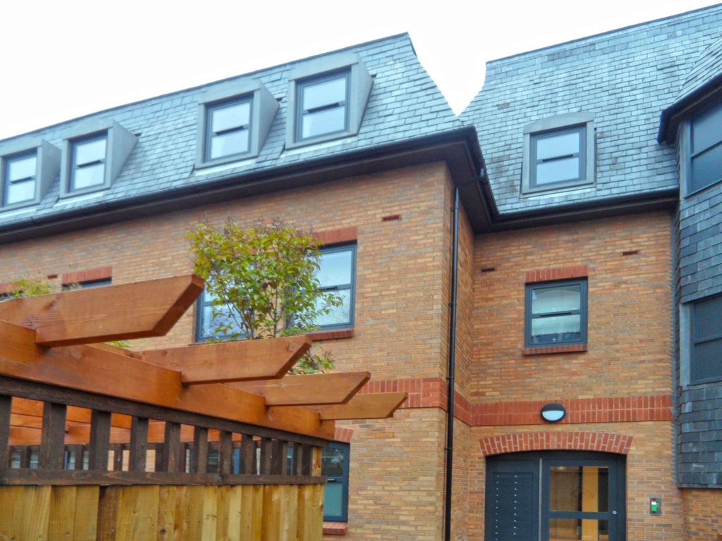 Property photo 3 of 8