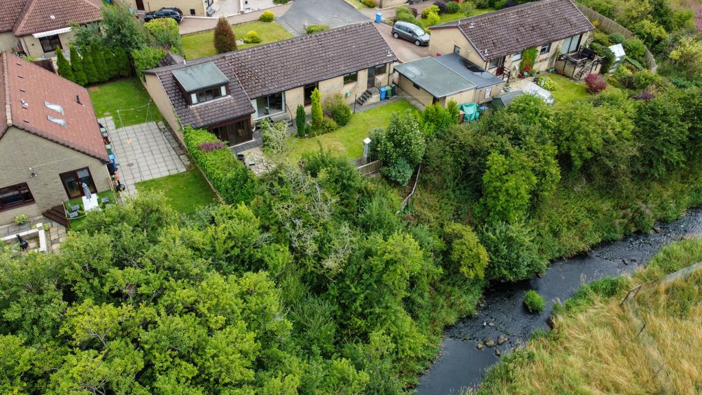 Property photo 2 of 53 4923236