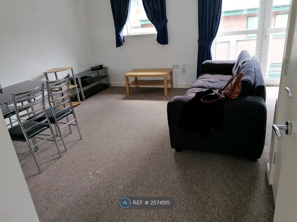 Property photo 2 of 13 Lounge