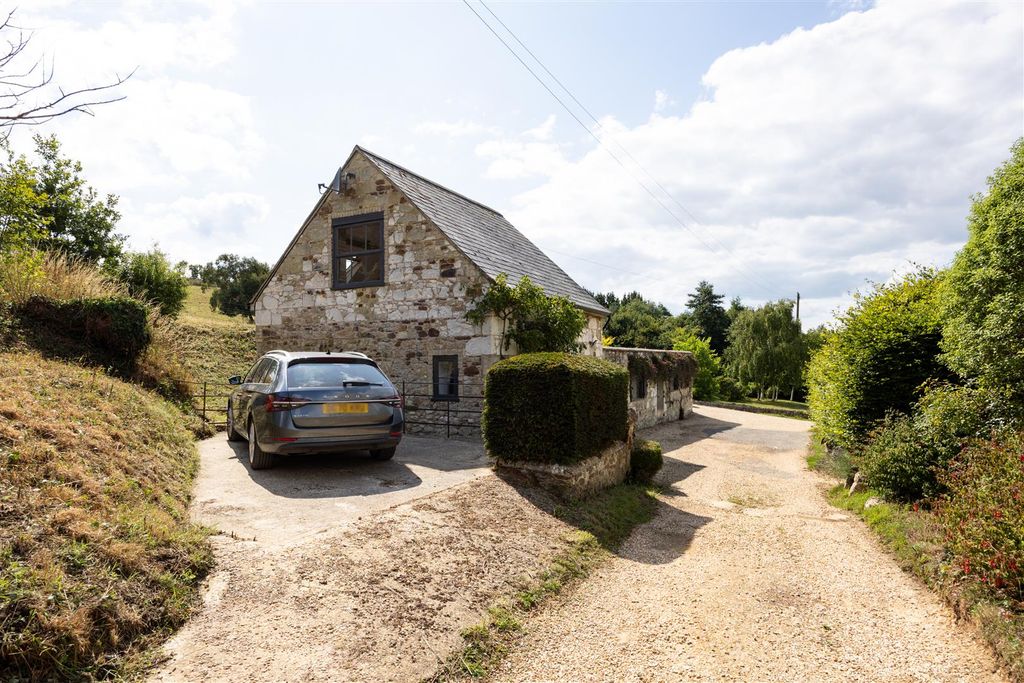 Property photo 2 of 10 Brighstone_Spence Willard-9.Jpg