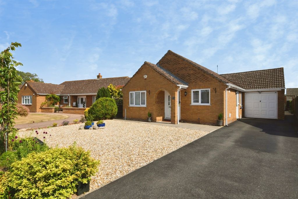 Property photo 1 of 24