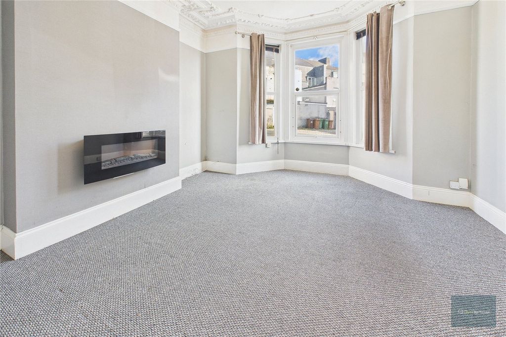 Property photo 2 of 6 Picture No. 03