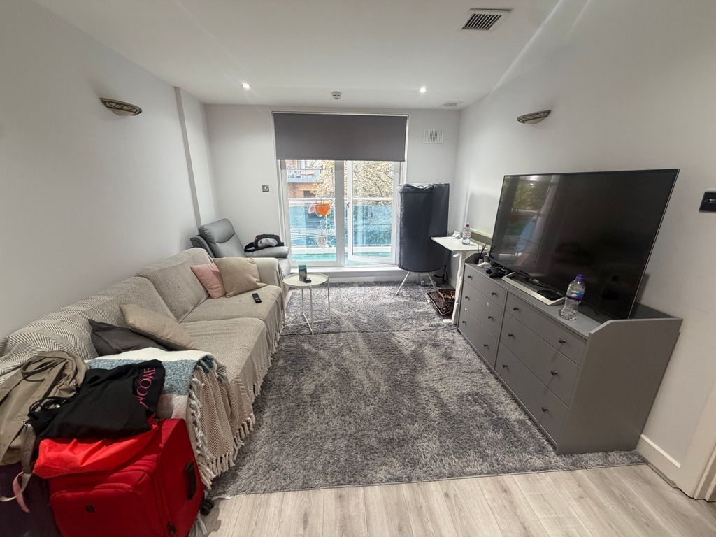 Property photo 1 of 7 Living Room 1