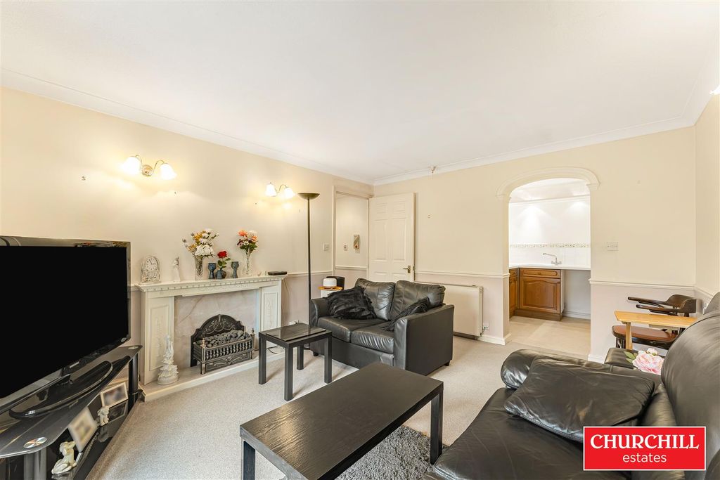 Property photo 2 of 19 2