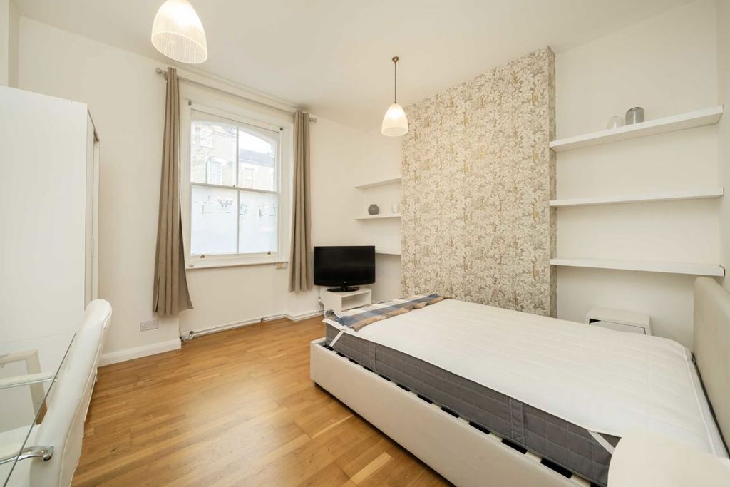 Property photo 3 of 4