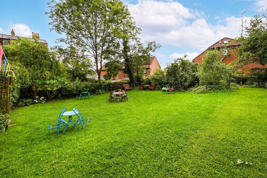 Property photo 2 of 7