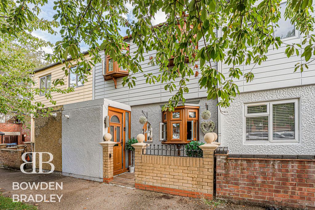 Property photo 1 of 23