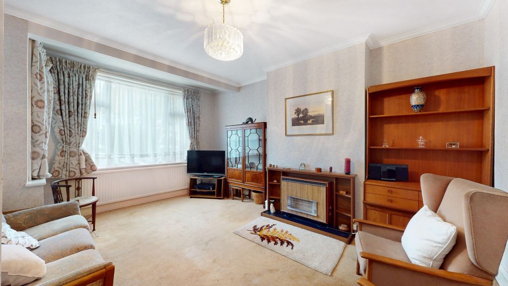 Property photo 2 of 16 4295822