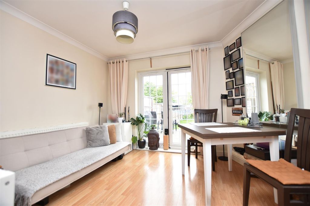 Property photo 3 of 11 2 148A.Jpg