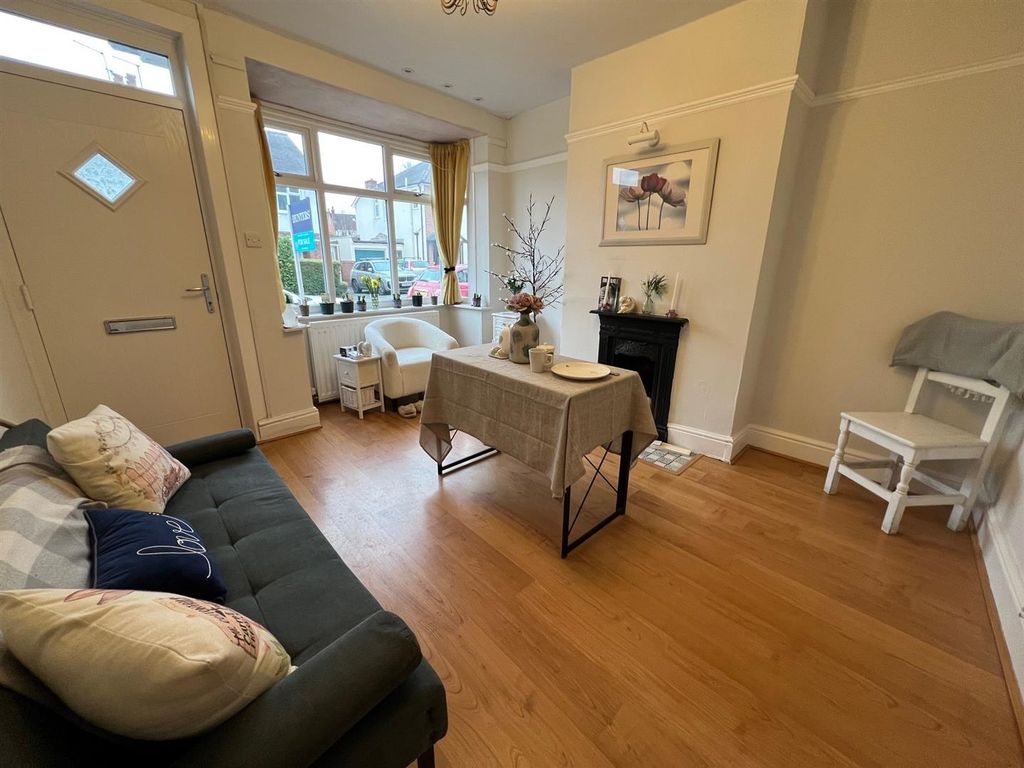 Property photo 3 of 18