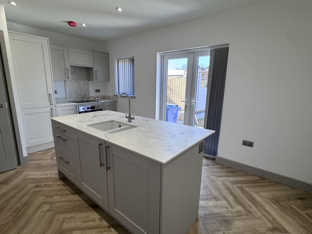 Property photo 2 of 15 Img_6177