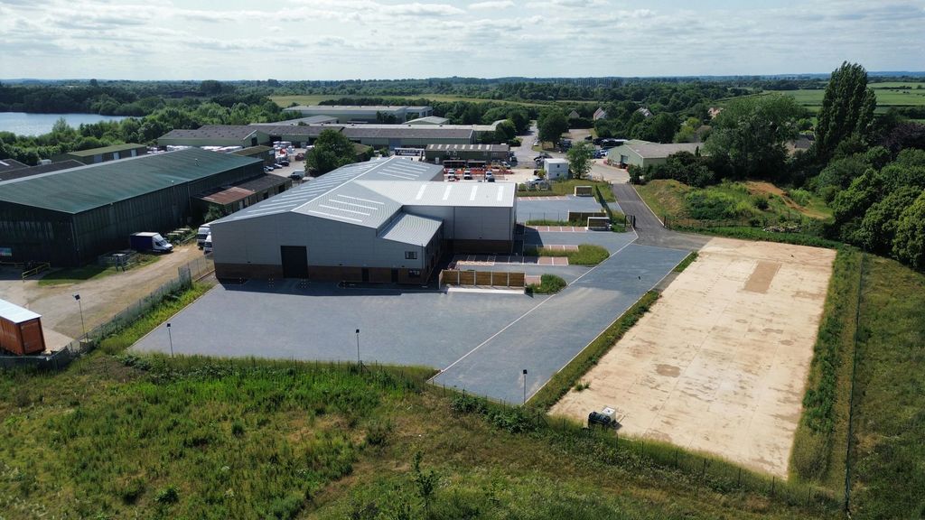 Property photo 3 of 15 Dji_Fly_20250616_091326_646_1750087427506_Photo_Optimized.Jpg