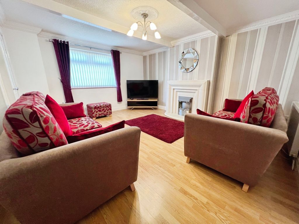 Property photo 3 of 16 Living Room
