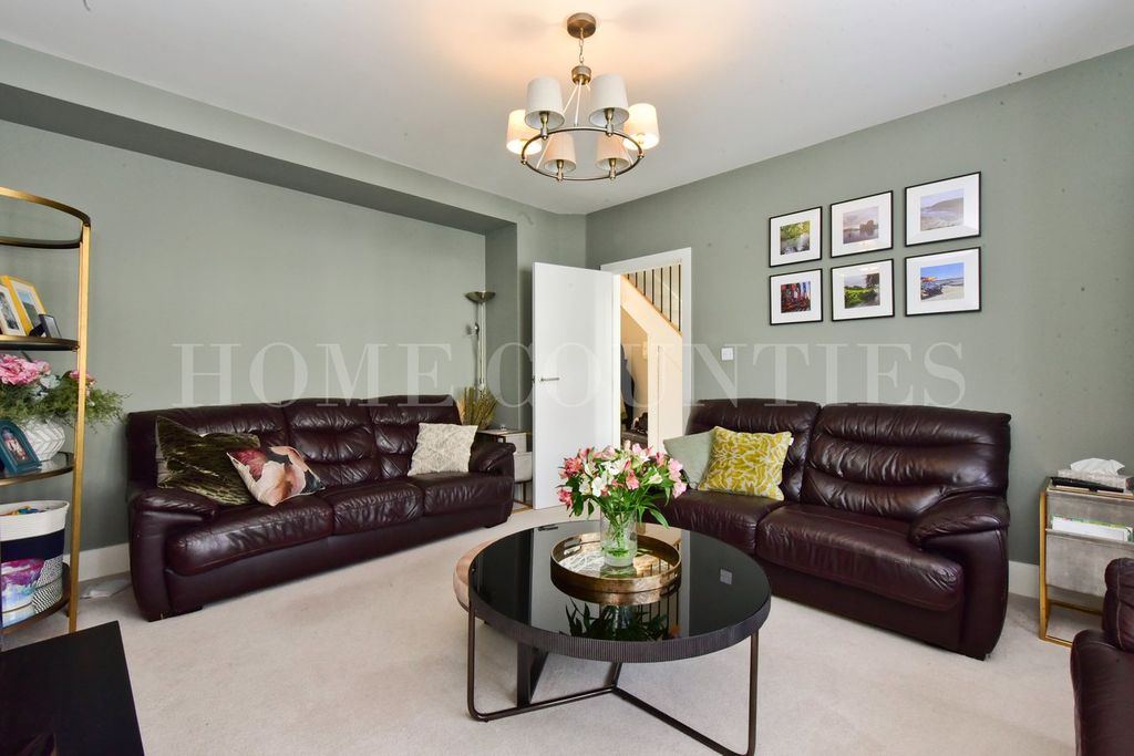 Property photo 3 of 41