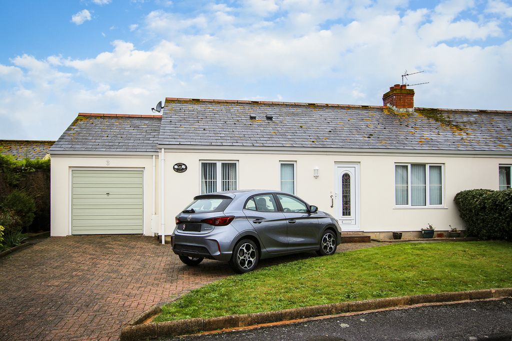 Property photo 1 of 10 Photo 0