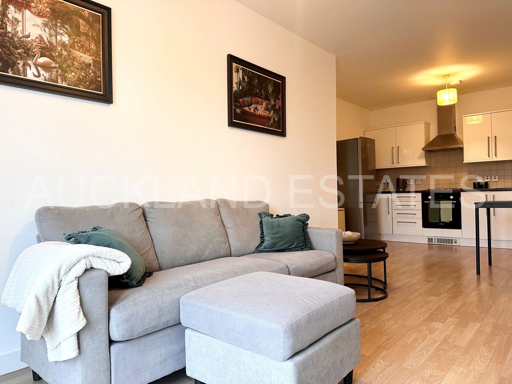 Property photo 3 of 11