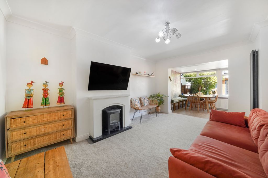 Property photo 2 of 13 301Torbayrdrec