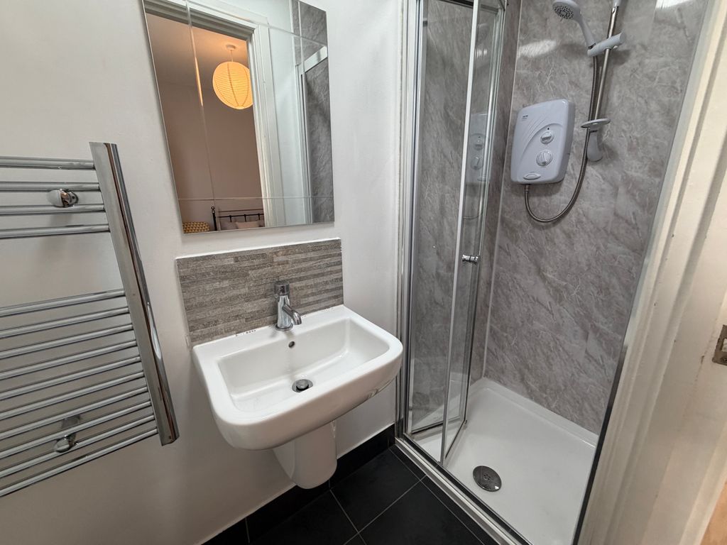 Property photo 3 of 6 Image (9)