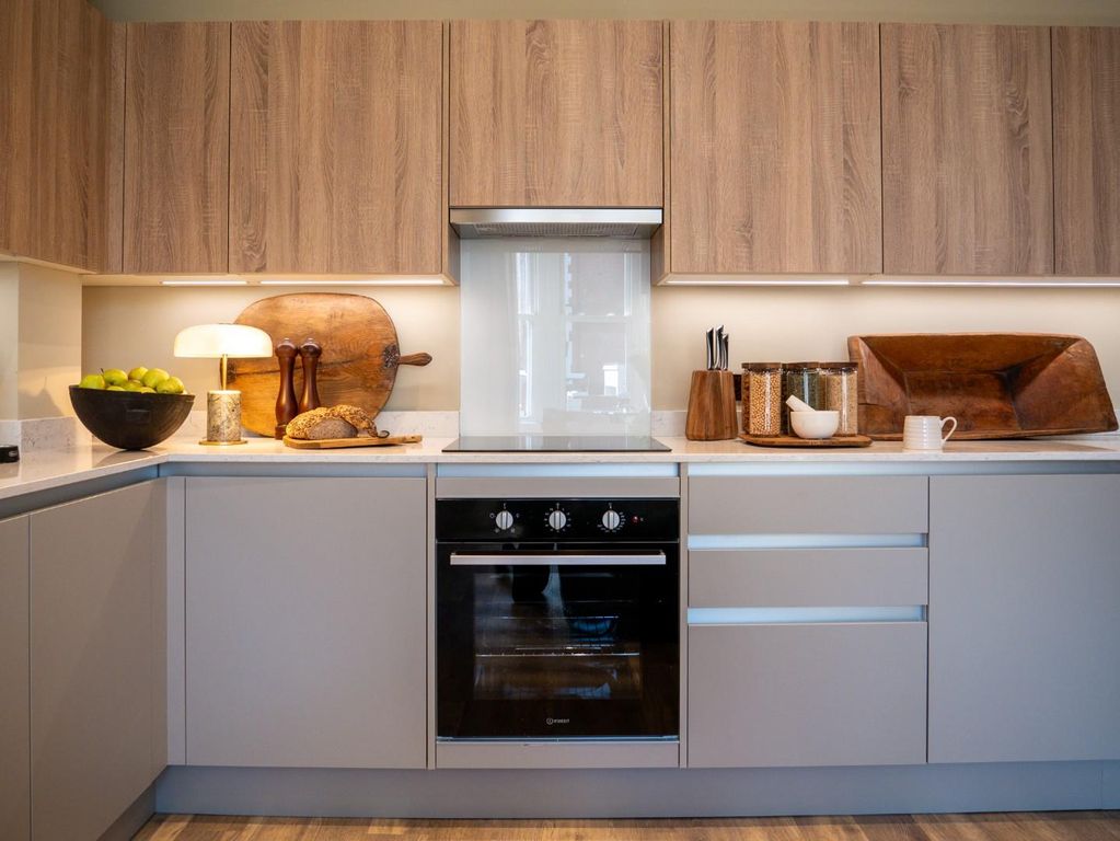 Property photo 1 of 12 Southsea Show Flat Hr-43.Jpg