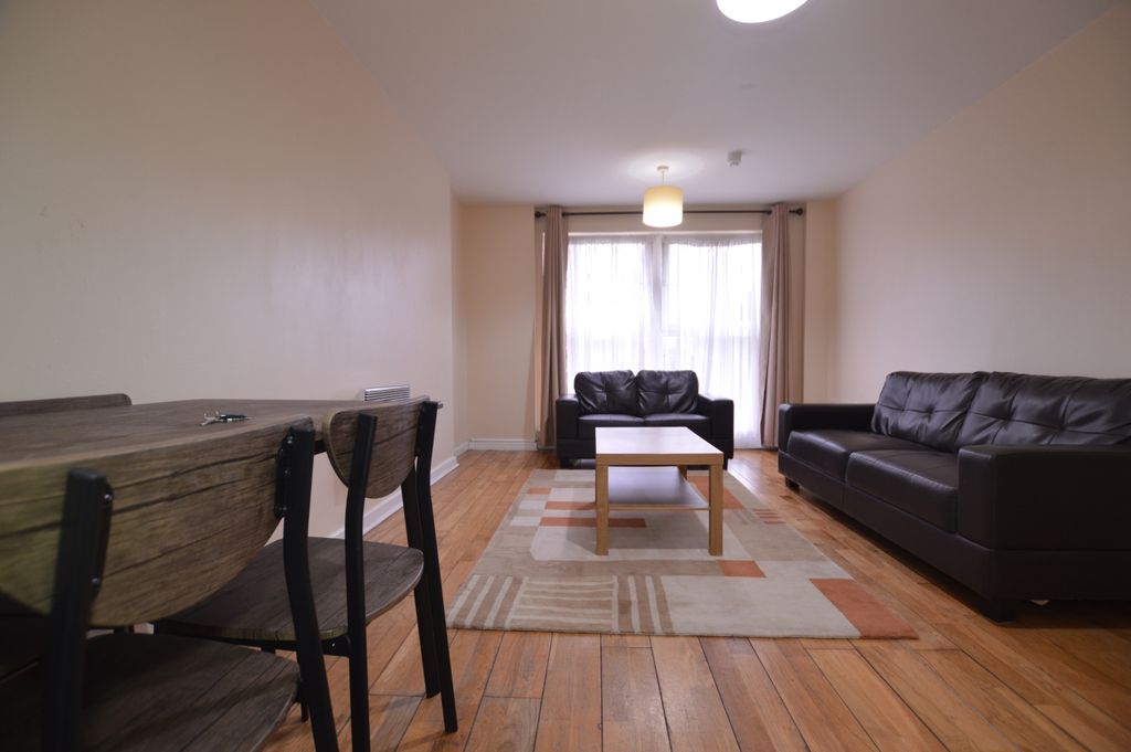 Property photo 3 of 9 Dsc_0806