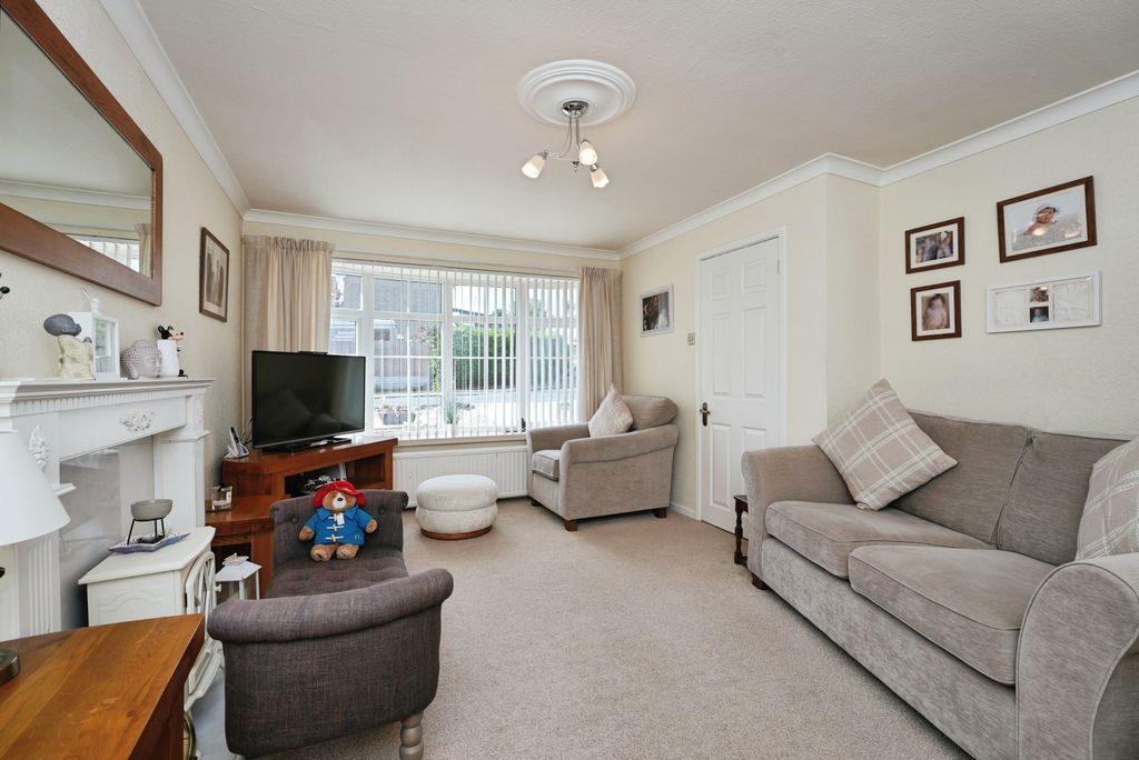 Property photo 2 of 23