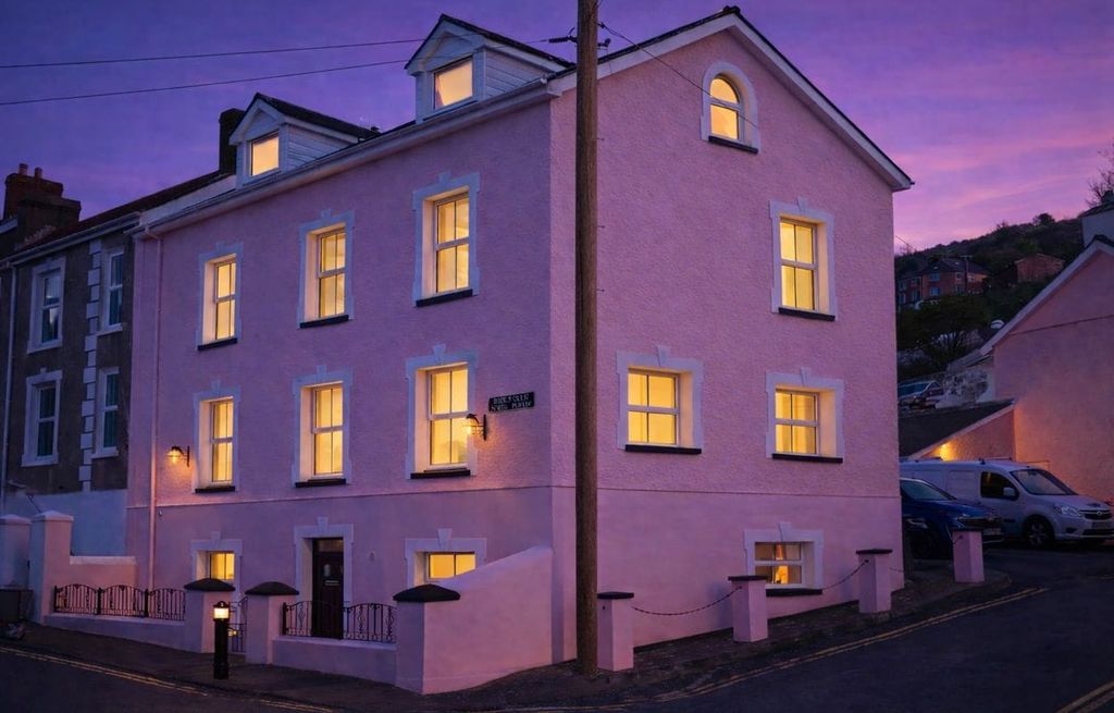 Property photo 1 of 56