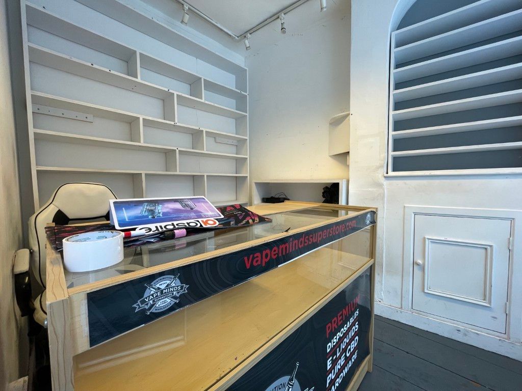 Property photo 3 of 7 Photo 8