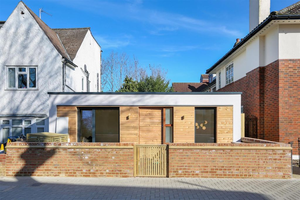 Property photo 2 of 11 Ach_3715.Jpg