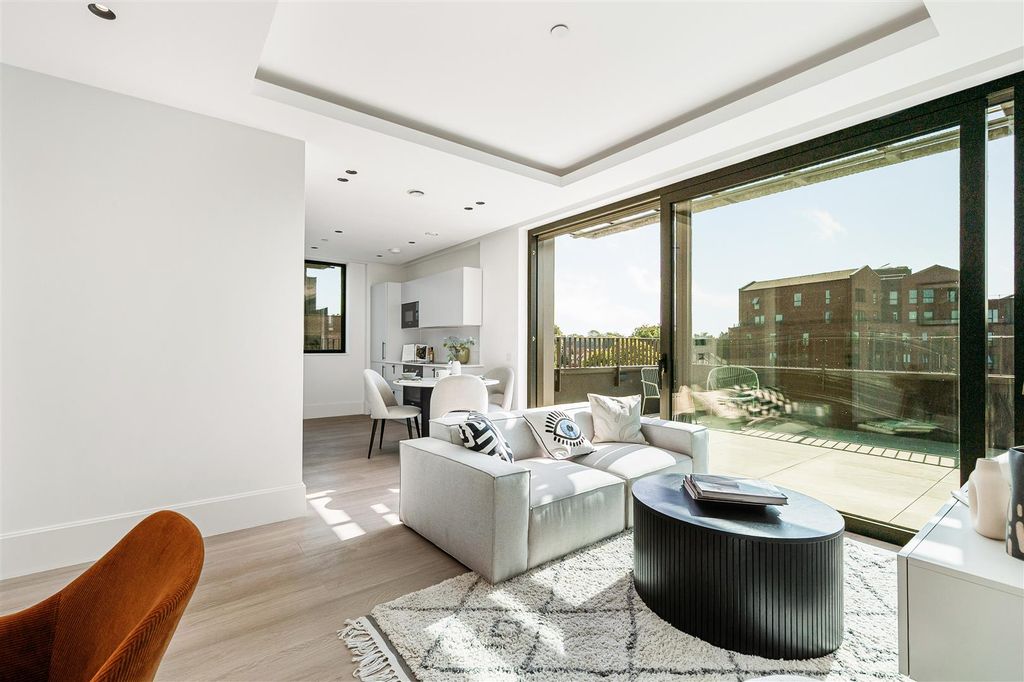 Property photo 1 of 25 Flat 37 -  94 East Acton Lane-1.Jpg