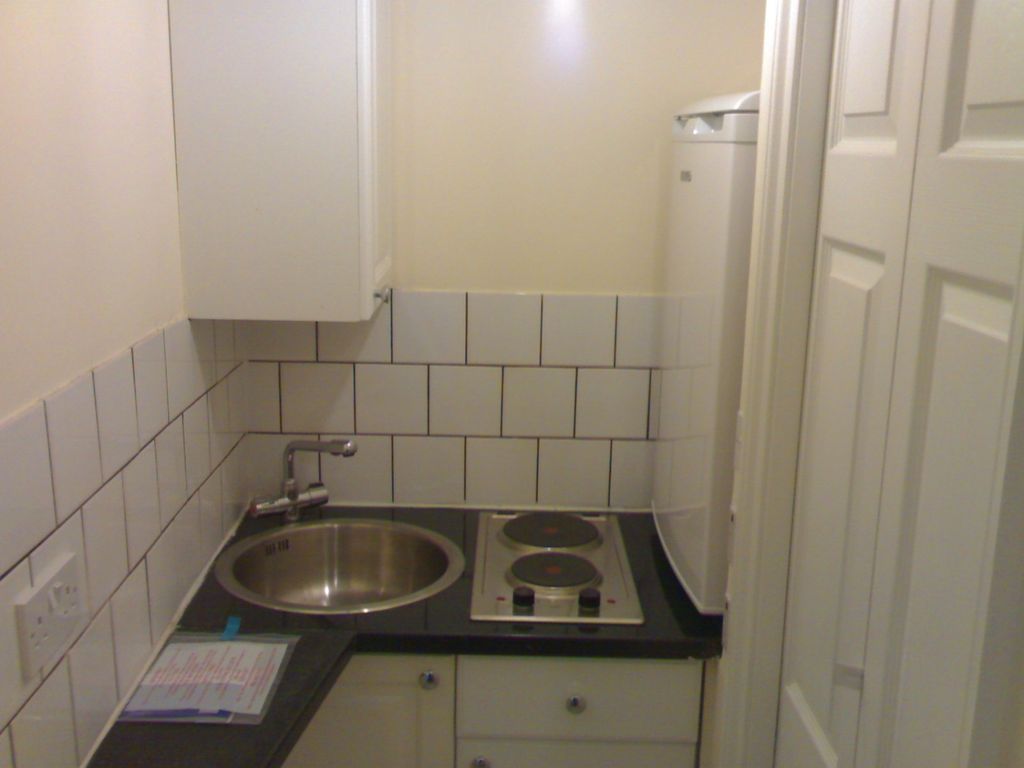 Property photo 3 of 4 Kitchen