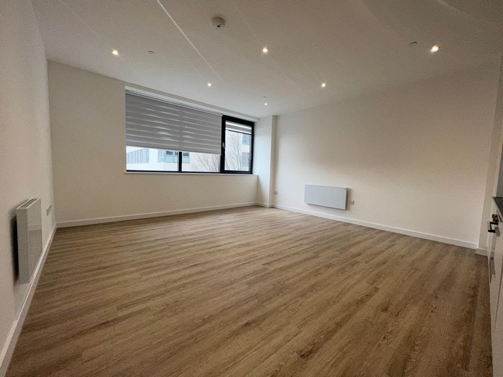 Property photo 3 of 6 Living Room