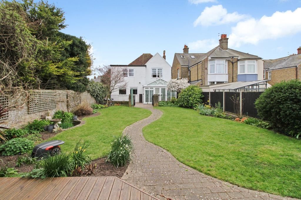 Property photo 2 of 21 Photo 2