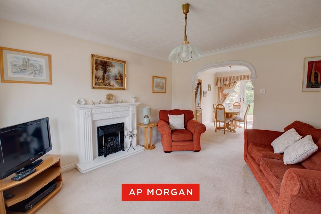 Property photo 3 of 14 Picture No. 11