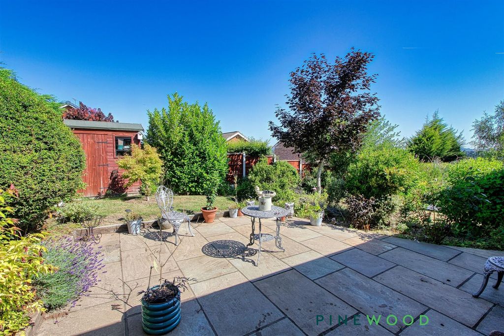 Property photo 2 of 28 Rear Garden