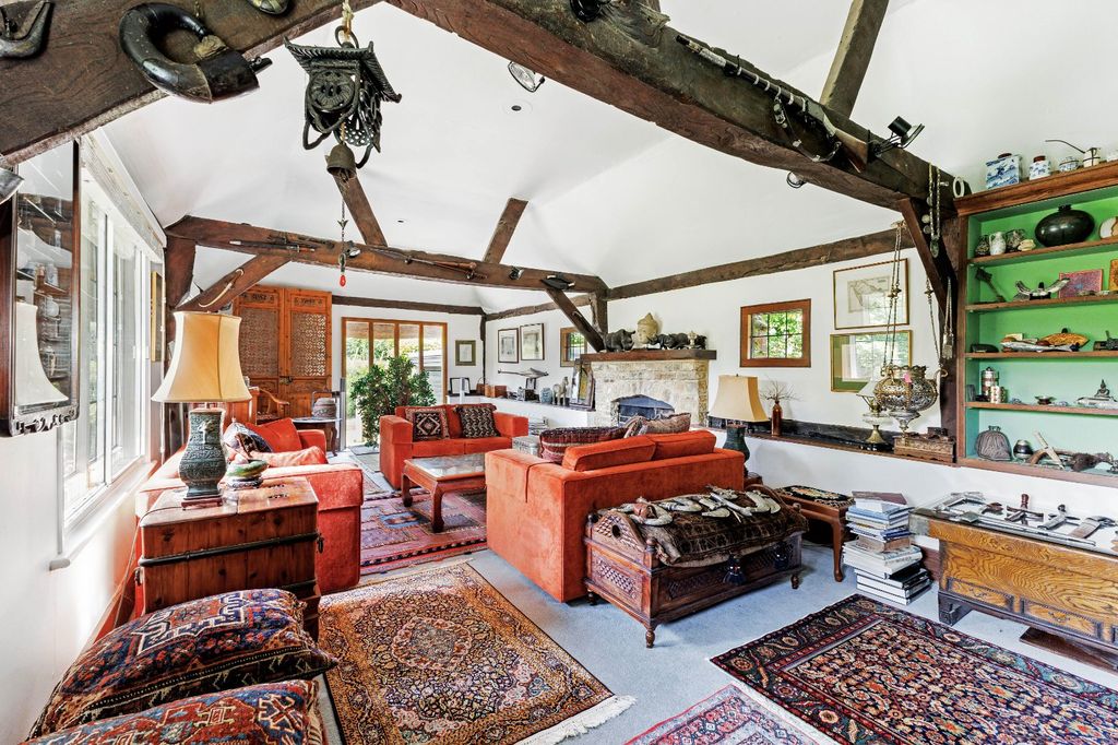 Property photo 3 of 14 Sitting Room