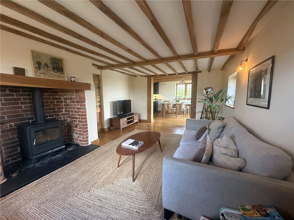 Property photo 2 of 19 Picture No. 26