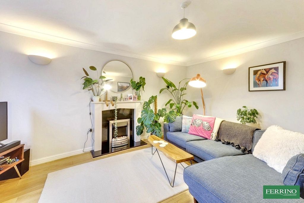 Property photo 3 of 26 Sitting Room