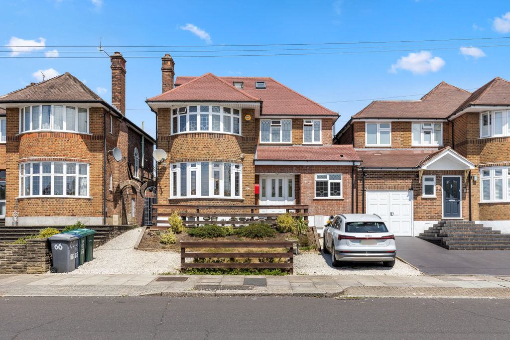 Property photo 1 of 40
