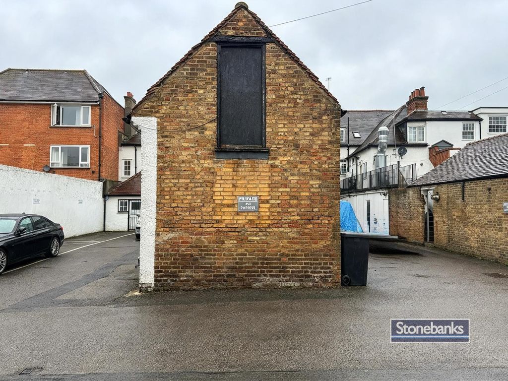 Property photo 1 of 15 15.Png